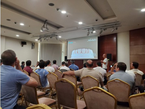 MEDIT & HASSBIO միասնական կոնֆերանս, խոսնակներ Միլոշ Միլադինով (Ռումինիա) և Անդրեաս Խաձիմպացակիս (Հունաստան)